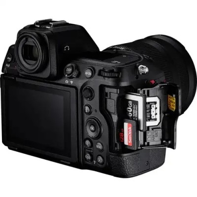 Fotocamera mirrorless Z8 con obiettivo 24-120mm f/4 - Nero - NMZ010